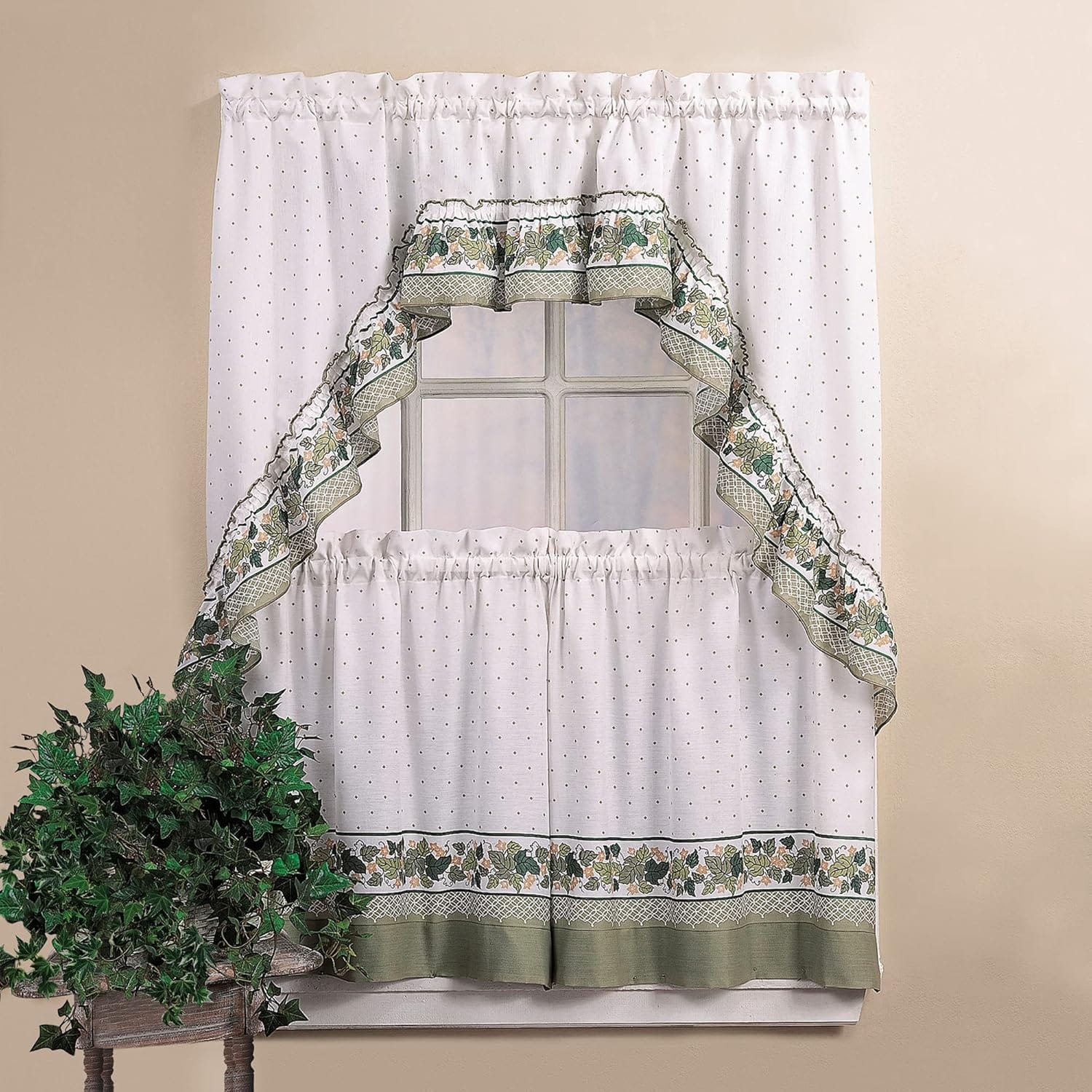 CHF You Windsor Tier and Valance Set